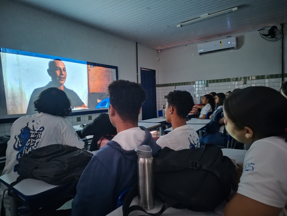 PROJETO REALIZA SESSÕES GRATUITAS DE FILMES BAIANOS NA REDE PÚBLICA DE ENSINO EM FEIRA DE SANTANA